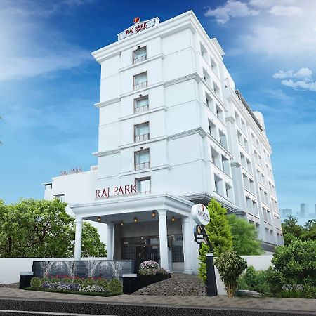 Raj Park Hotel Chennai Ngoại thất bức ảnh