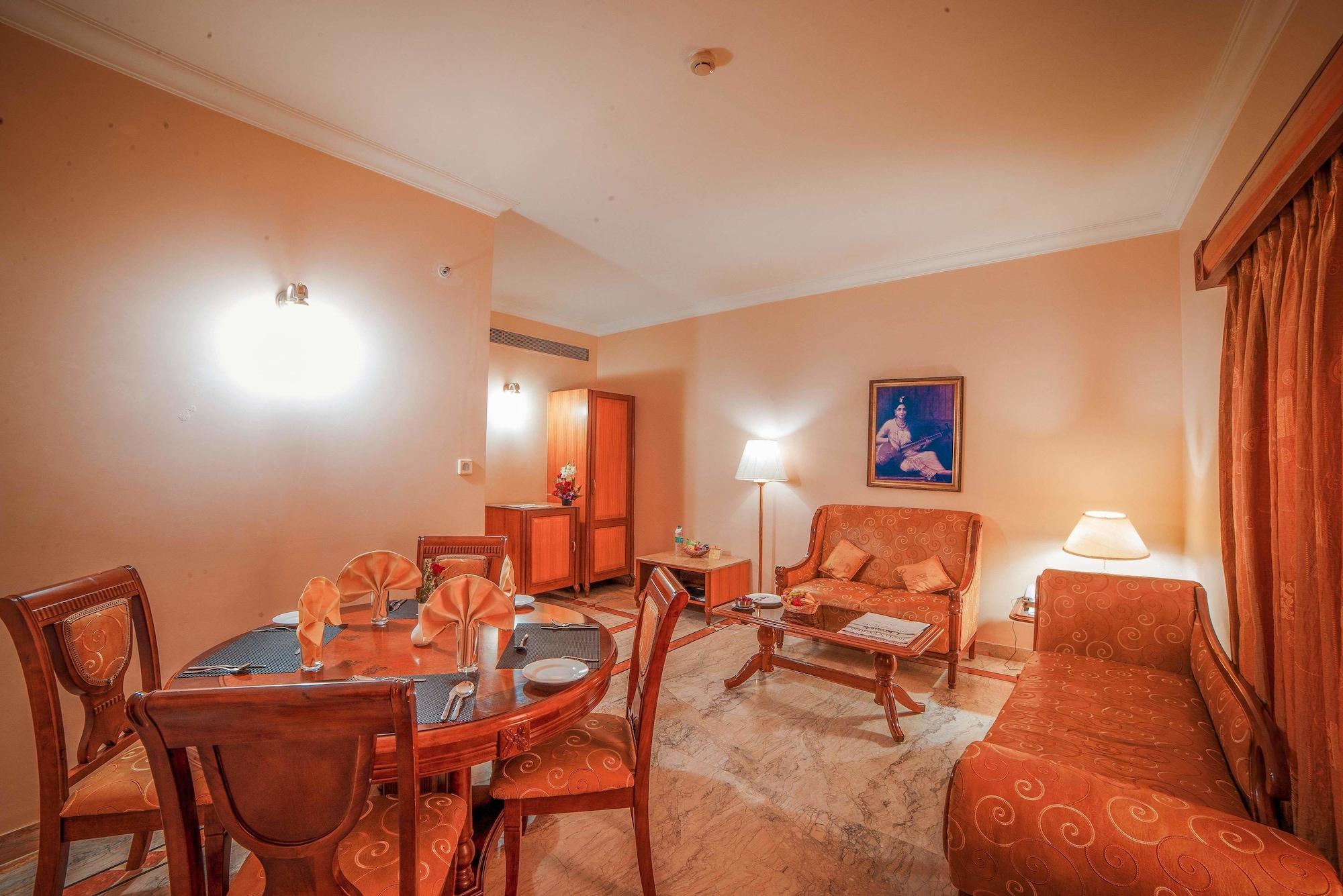 Raj Park Hotel Chennai Ngoại thất bức ảnh