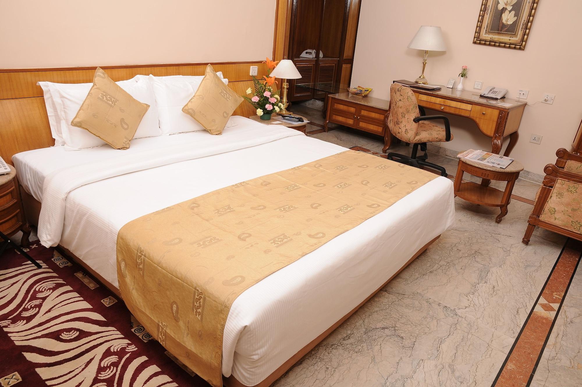 Raj Park Hotel Chennai Ngoại thất bức ảnh