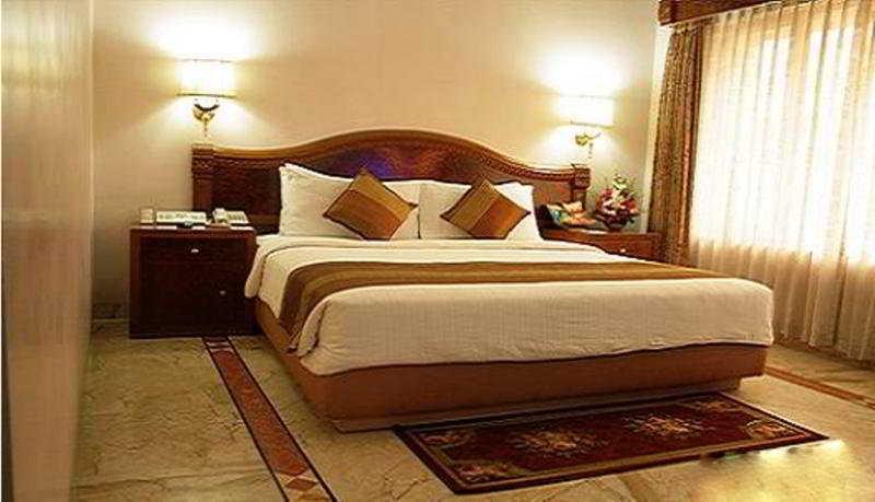 Raj Park Hotel Chennai Ngoại thất bức ảnh