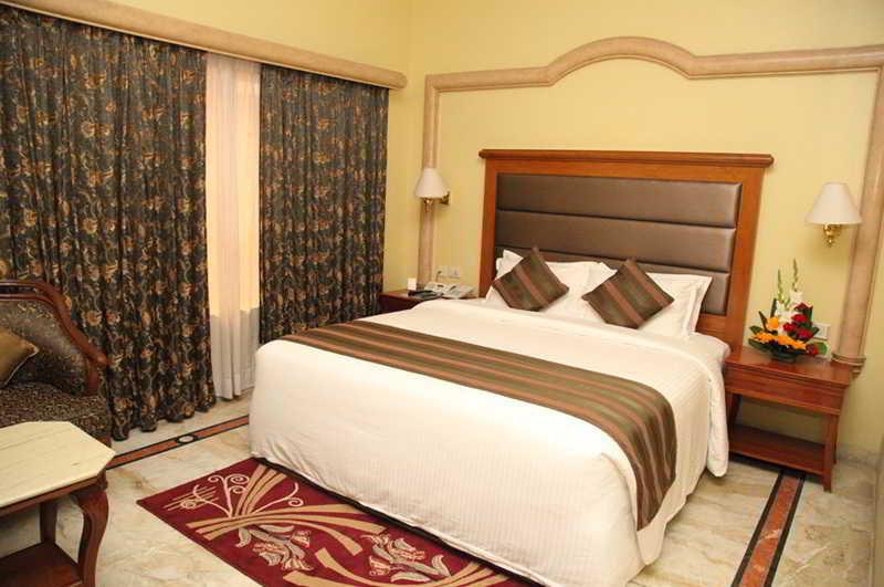 Raj Park Hotel Chennai Ngoại thất bức ảnh
