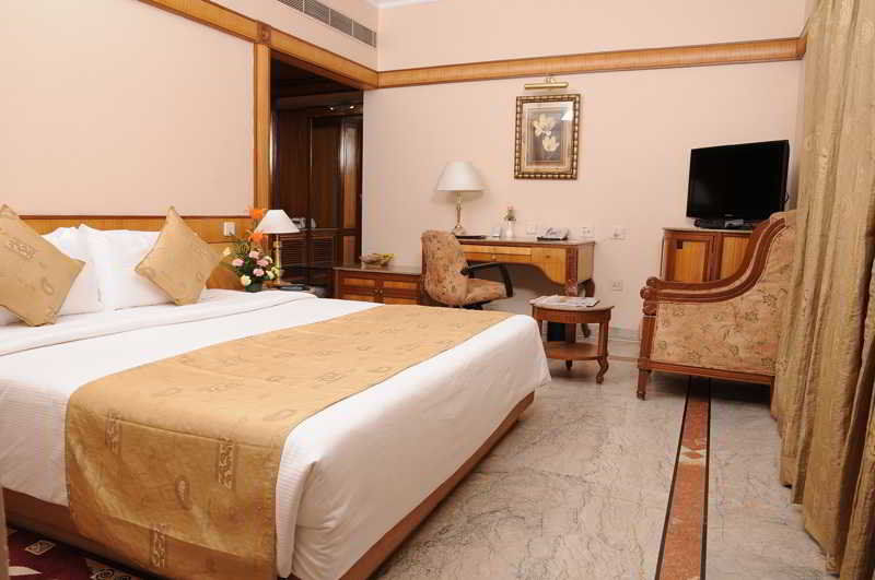 Raj Park Hotel Chennai Ngoại thất bức ảnh