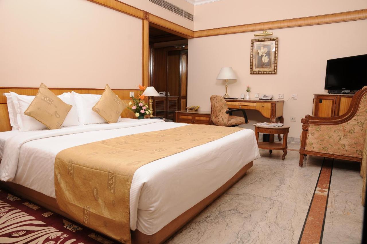 Raj Park Hotel Chennai Ngoại thất bức ảnh
